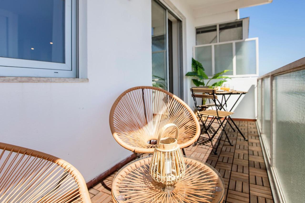 Elegant Studio W/ Ac & Balcony By Lovelystay Porto Dış mekan fotoğraf