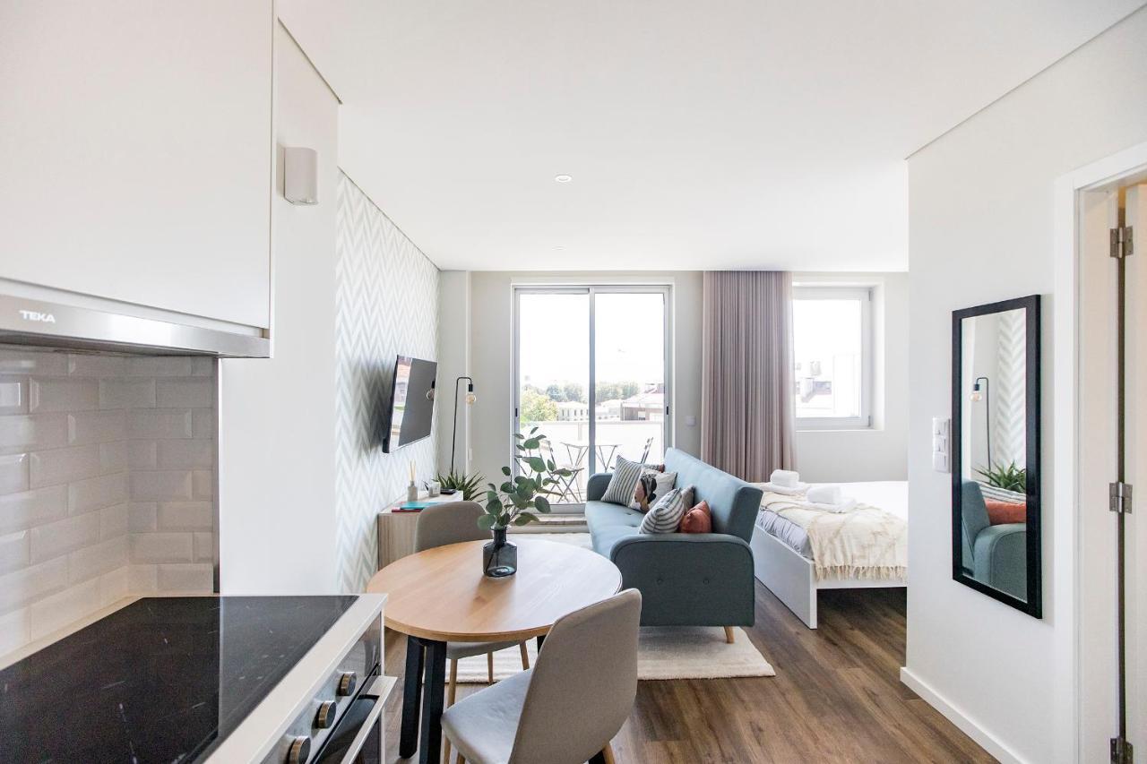 Elegant Studio W/ Ac & Balcony By Lovelystay Porto Dış mekan fotoğraf