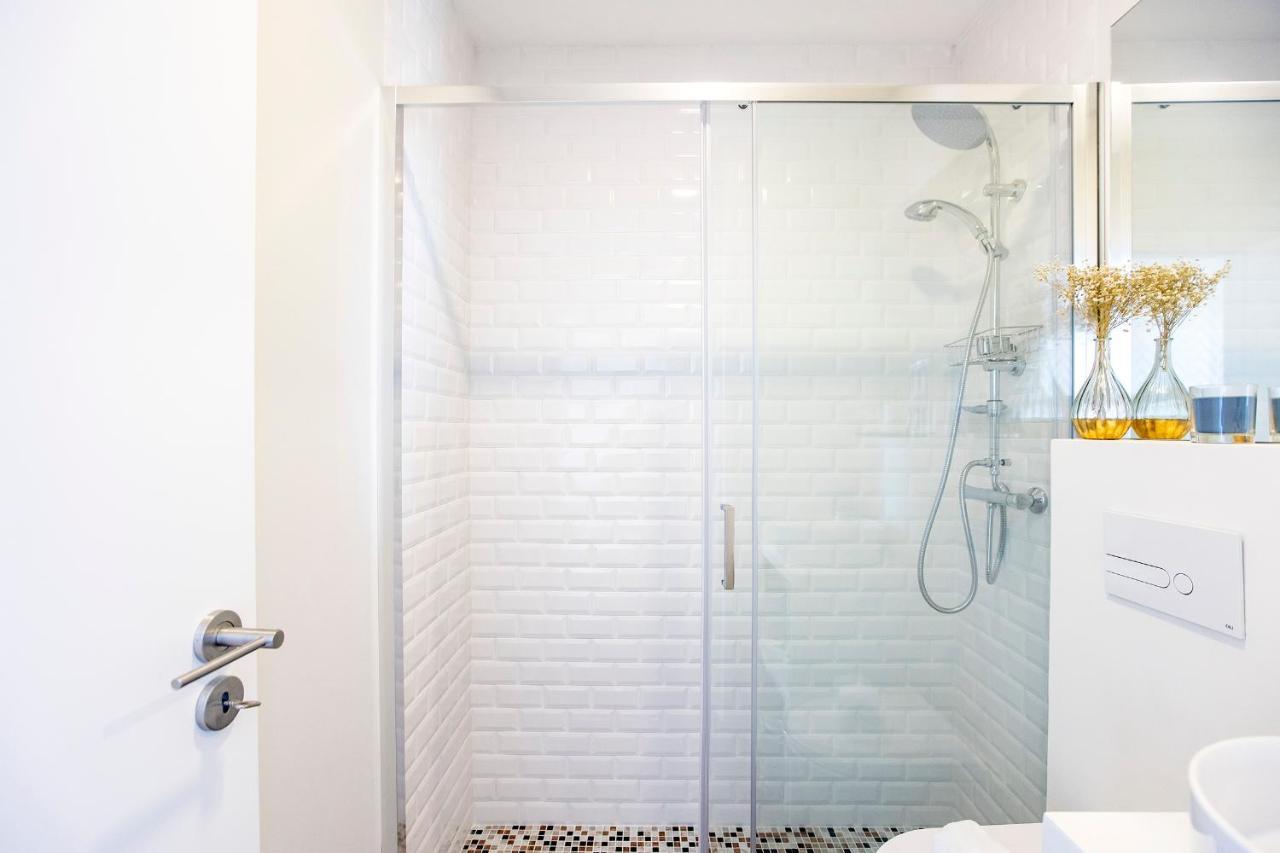 Elegant Studio W/ Ac & Balcony By Lovelystay Porto Dış mekan fotoğraf